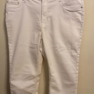 Elegant Women's Cropped White Jeans